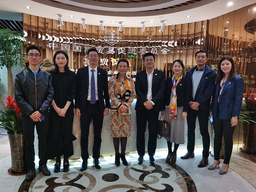 合影(1).jpg 合影(1).jpg